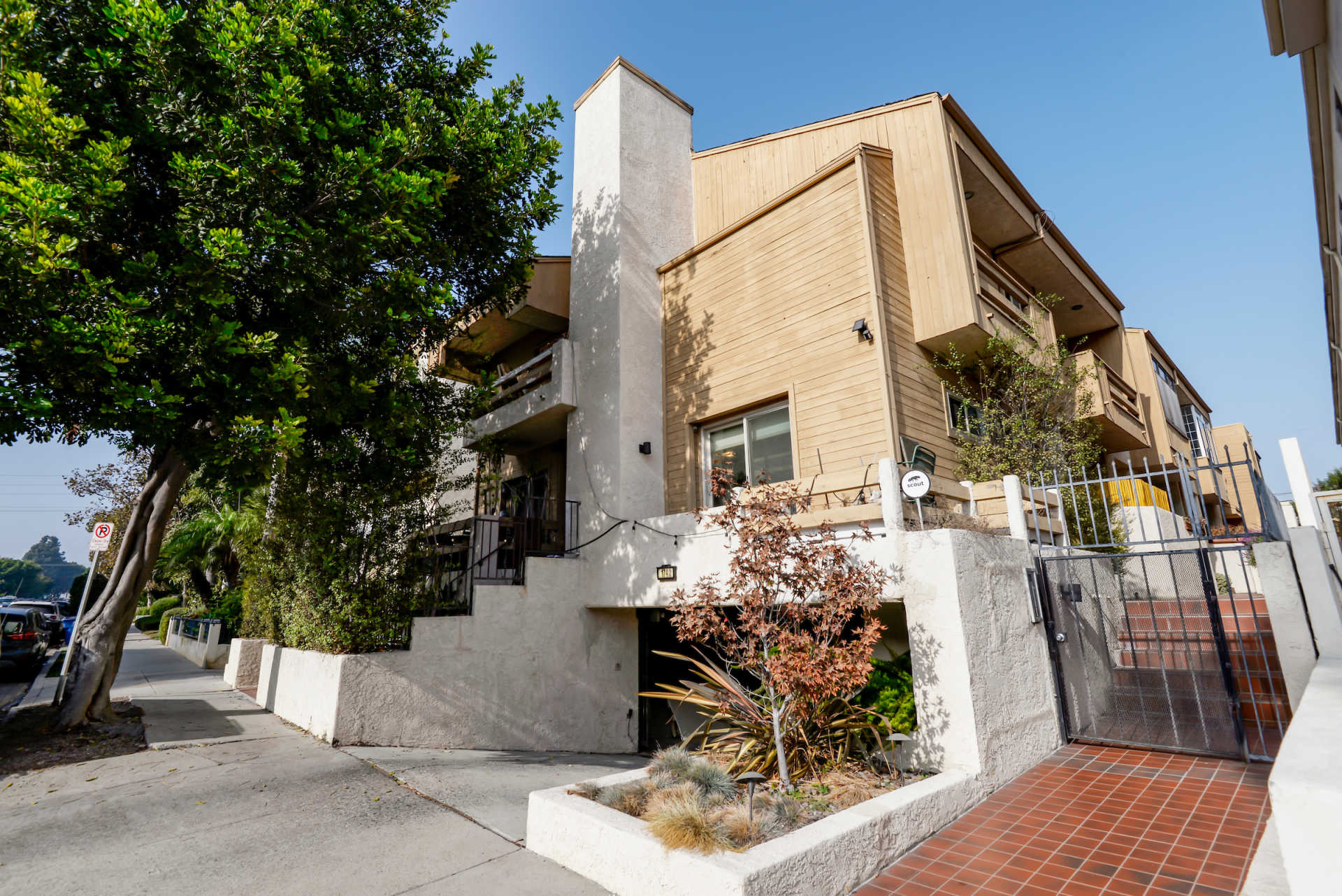 1742 Granville Ave 5